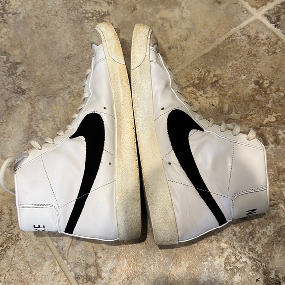 NIKE BLAZER HIGH TOP SNEAKERS. MENS size 13. White w black logo. Og laces. Used - Picture 2 of 14